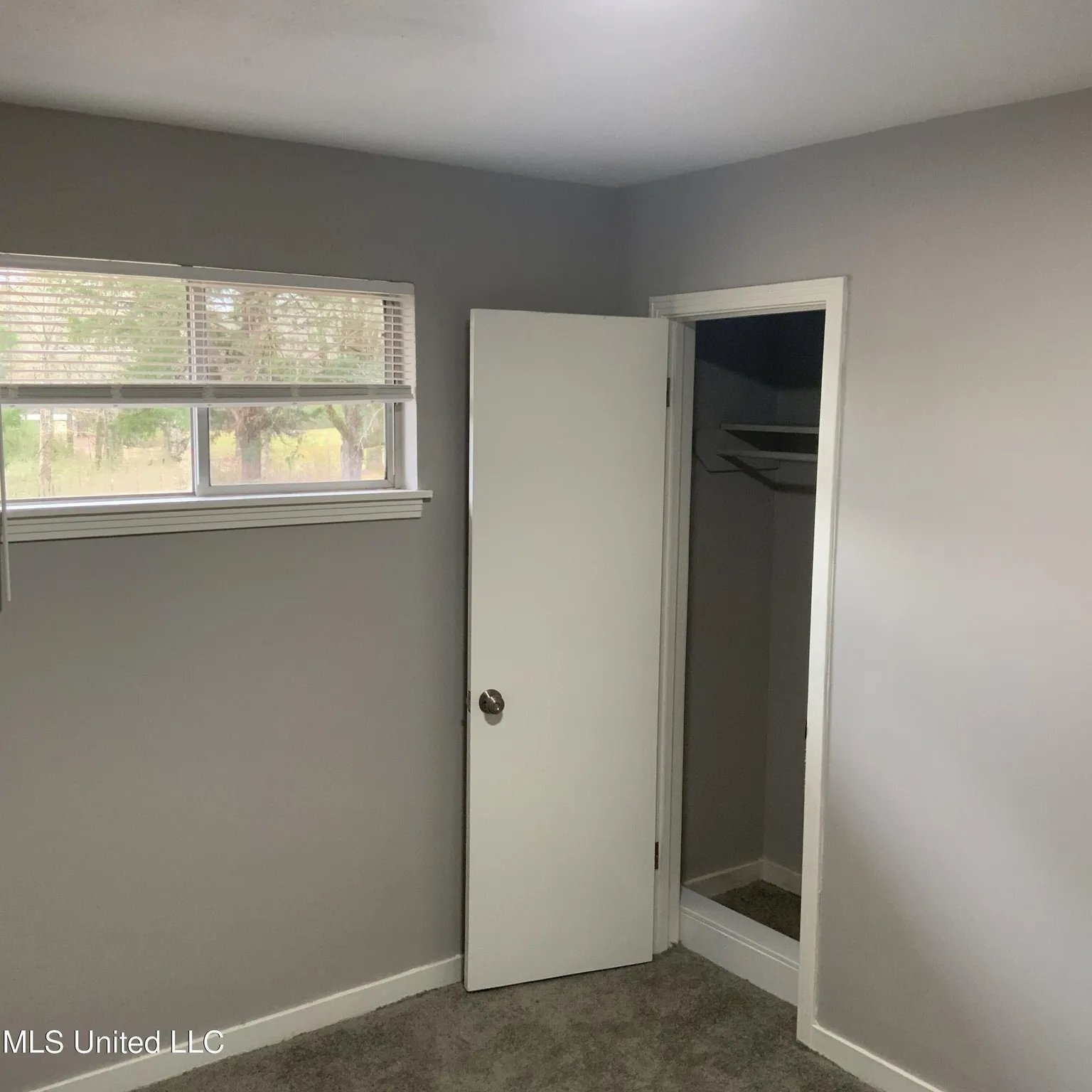 Building Photo - 1144 McCluer Rd