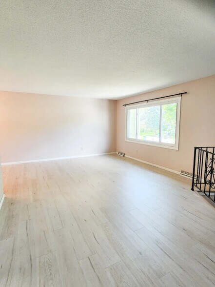 Building Photo - 7201 79th Ave N