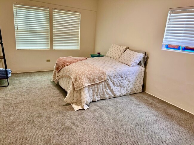 Building Photo - 4096 Ibis St