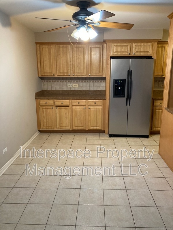 Building Photo - 9937 S Cicero Ave
