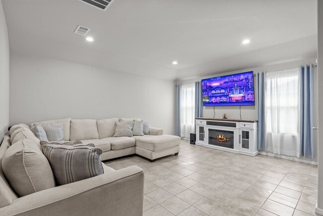 Building Photo - 7108 Red Cyn Rd