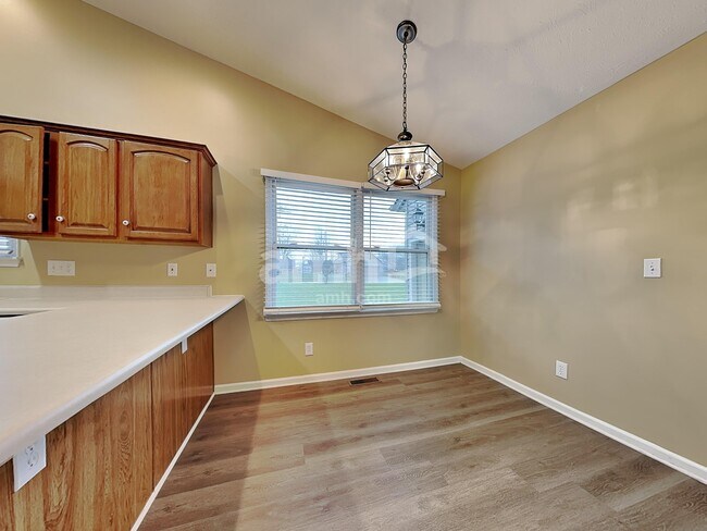 Building Photo - 510 Arlington Dr