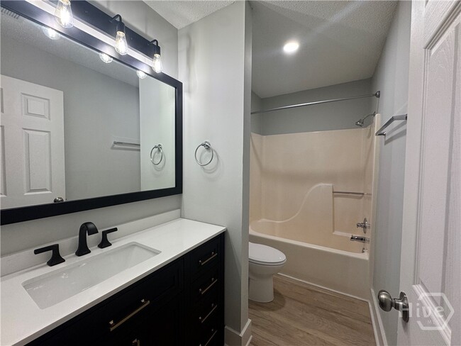 Building Photo - 2505 W Broad St