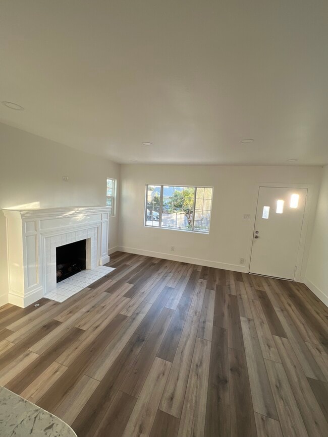 Building Photo - 4112 S Harvard Blvd