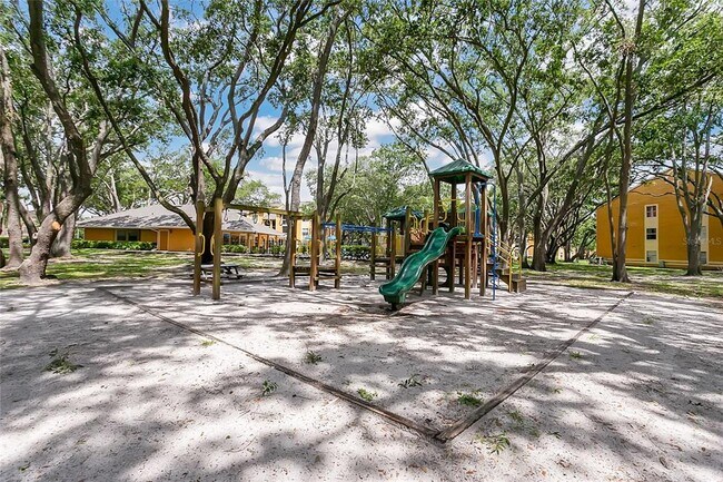 Building Photo - 5263 Images Cir