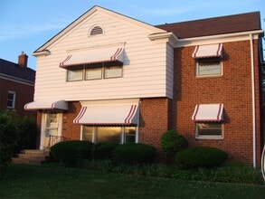 Building Photo - 2371 Warrensville Center Rd