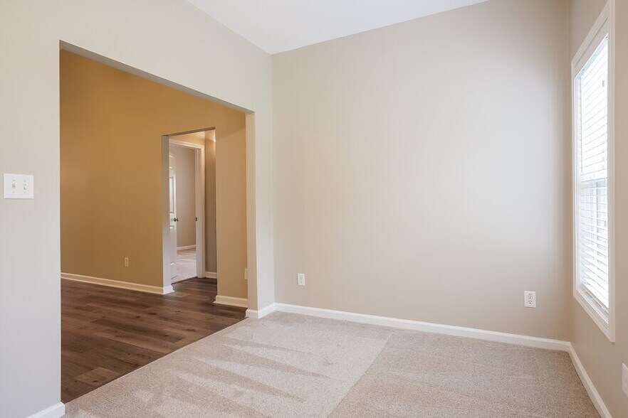 Building Photo - 3712 Blue Blossom Dr
