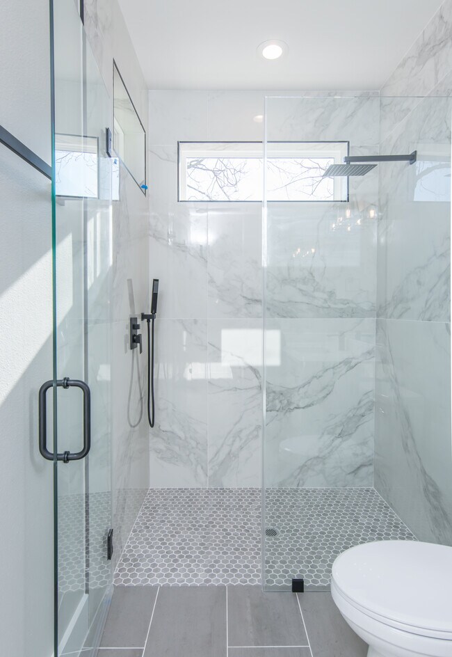 Building Photo - 8006 Gault St