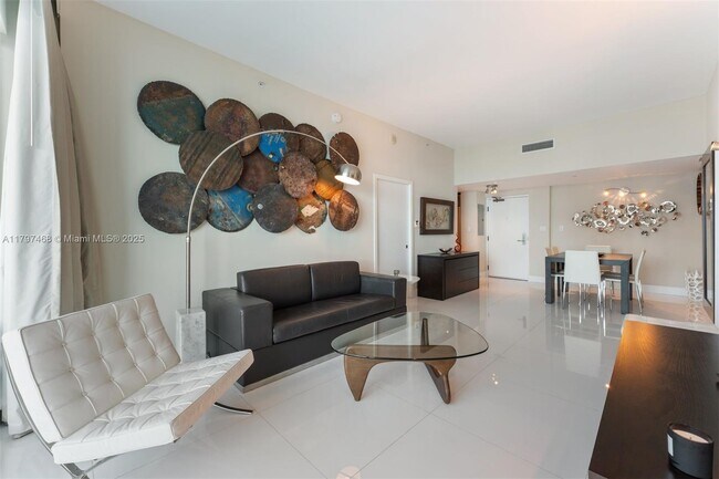Building Photo - 6801 Collins Ave