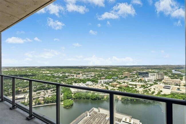 Building Photo - 44 East Ave