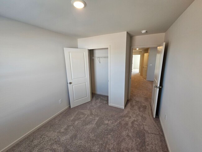 Building Photo - Brand new Townhome in Newton