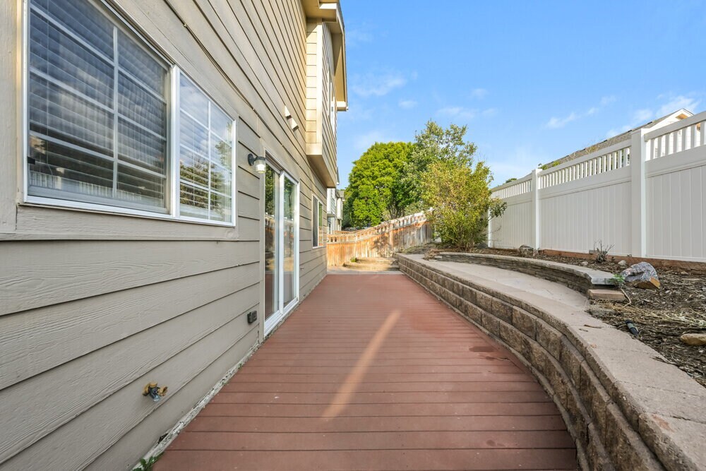 Building Photo - 5065 Pelican St
