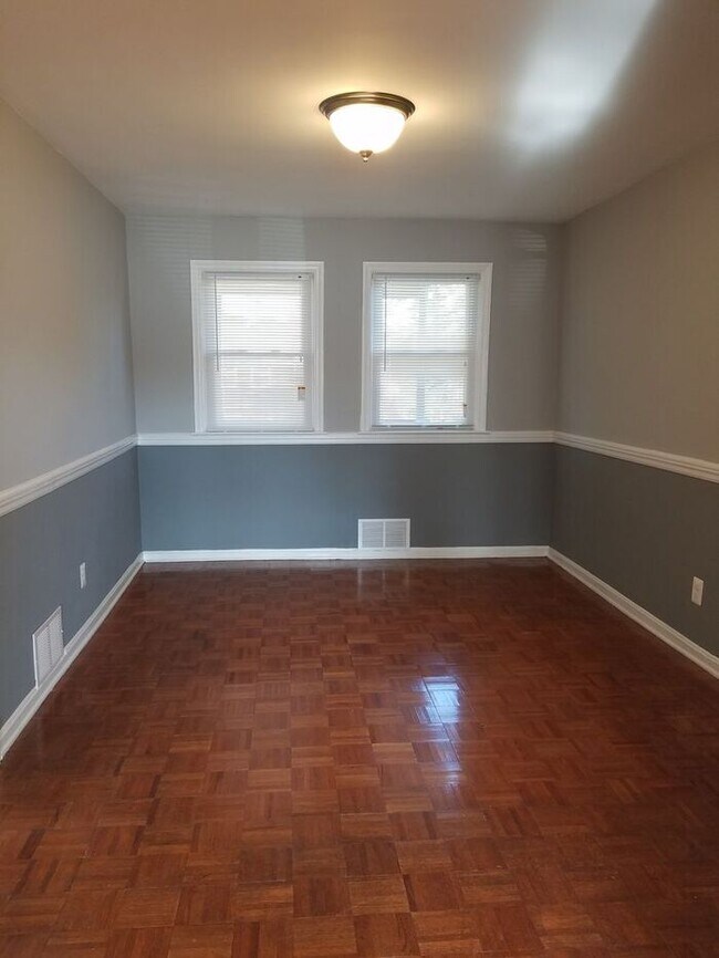 Building Photo - 3 Bedroom 2 Bathrooms in 21239