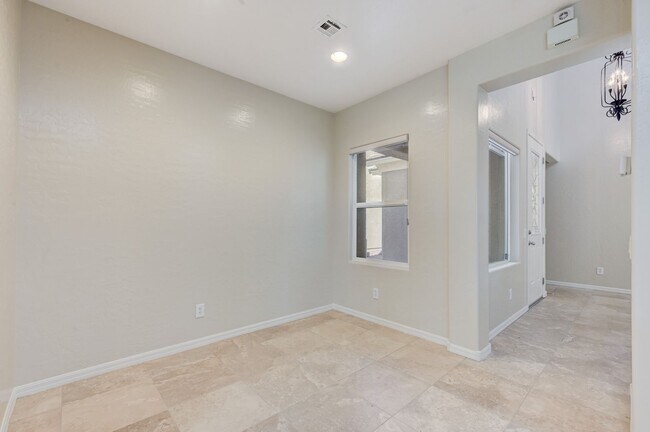 Building Photo - 4 Bedroom Home in Silverstone Ranch / No Rear Neighbors!