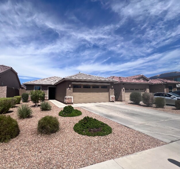 Primary Photo - 12464 W Midway Ave