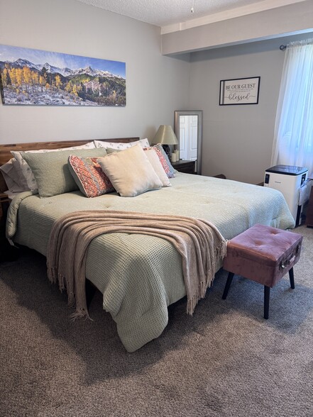 Building Photo - 3325 Misty Meadows Dr