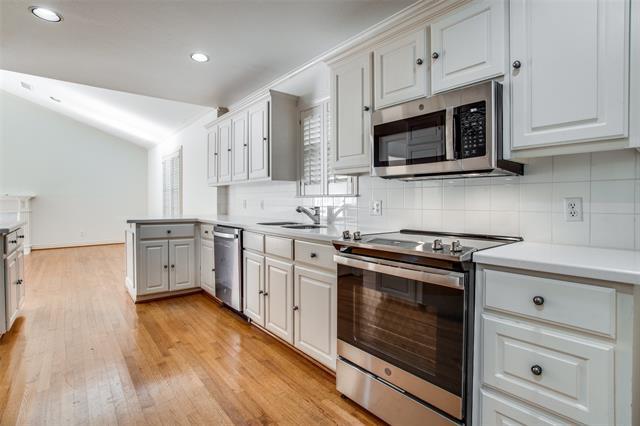 Building Photo - 4209 Greenbrier Dr