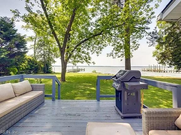 Building Photo - Coastal Living at Weaver