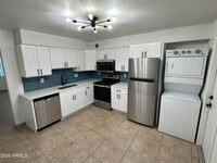 Building Photo - 450 N Williams
