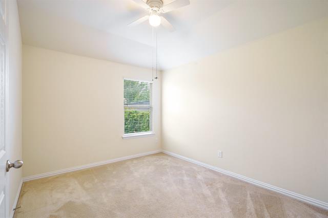Building Photo - 227 Creekwood Dr