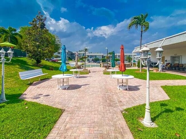 Building Photo - 3362 Cynthia Ln