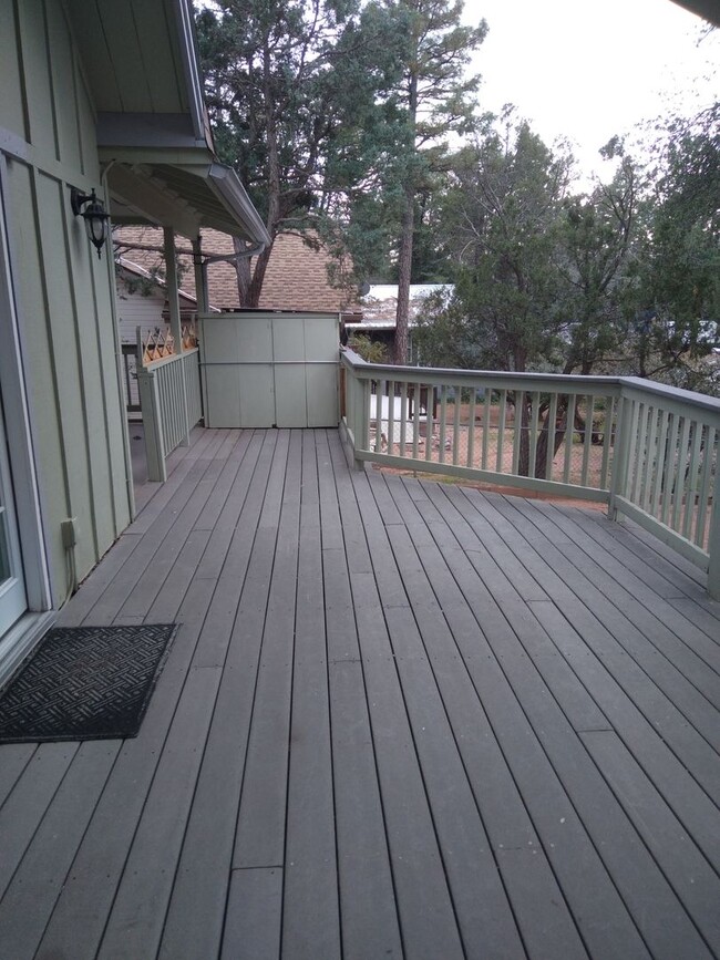 Building Photo - Adorable [furnished] - 2 Bed / 1 Bath A-Frame for Lease