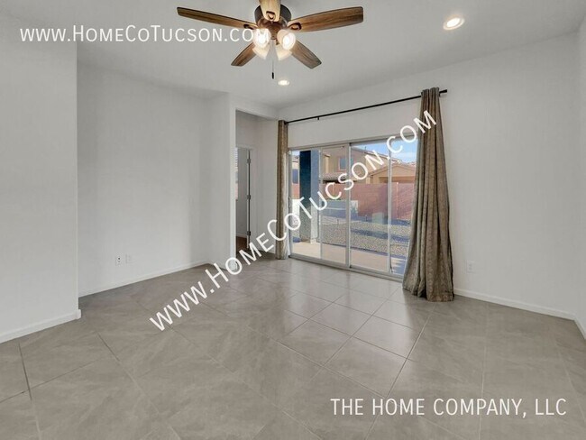 Building Photo - 11868 W Charismatic Dr