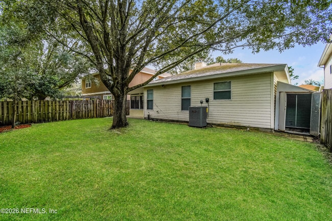 Building Photo - 12579 Woodfield Cir W