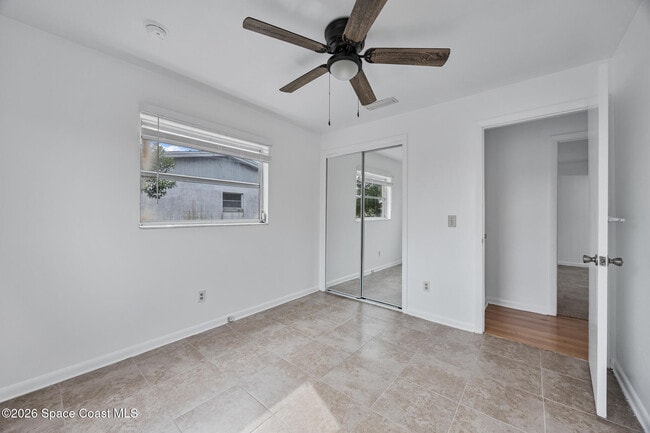 Building Photo - 5320 Sandra Dr