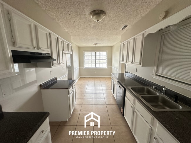 Building Photo - 4505 Stony Point Dr