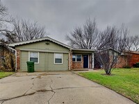 Building Photo - 760 Oakwood Ave