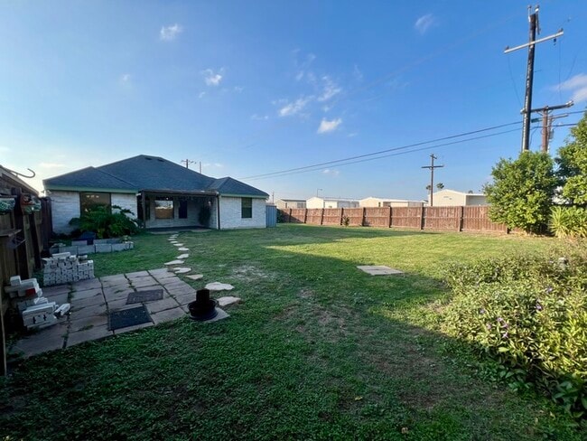 Building Photo - 3322 Adams Landing Ave