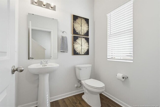 Building Photo - 594 Melbourne Dr