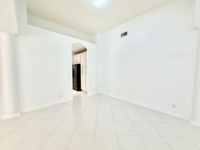 Building Photo - 12310 Riverfalls Ct
