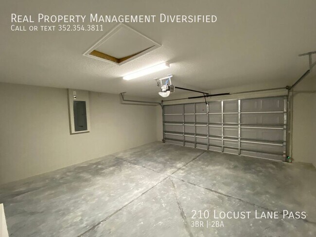 Building Photo - 210 Locust Lane Pass