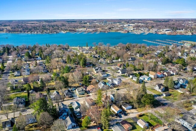 Building Photo - 916 Quincy St