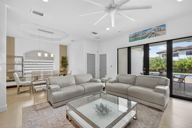 Building Photo - 14541 SW 16th St