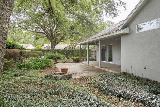 Building Photo - 1407 Whispering Woods Way