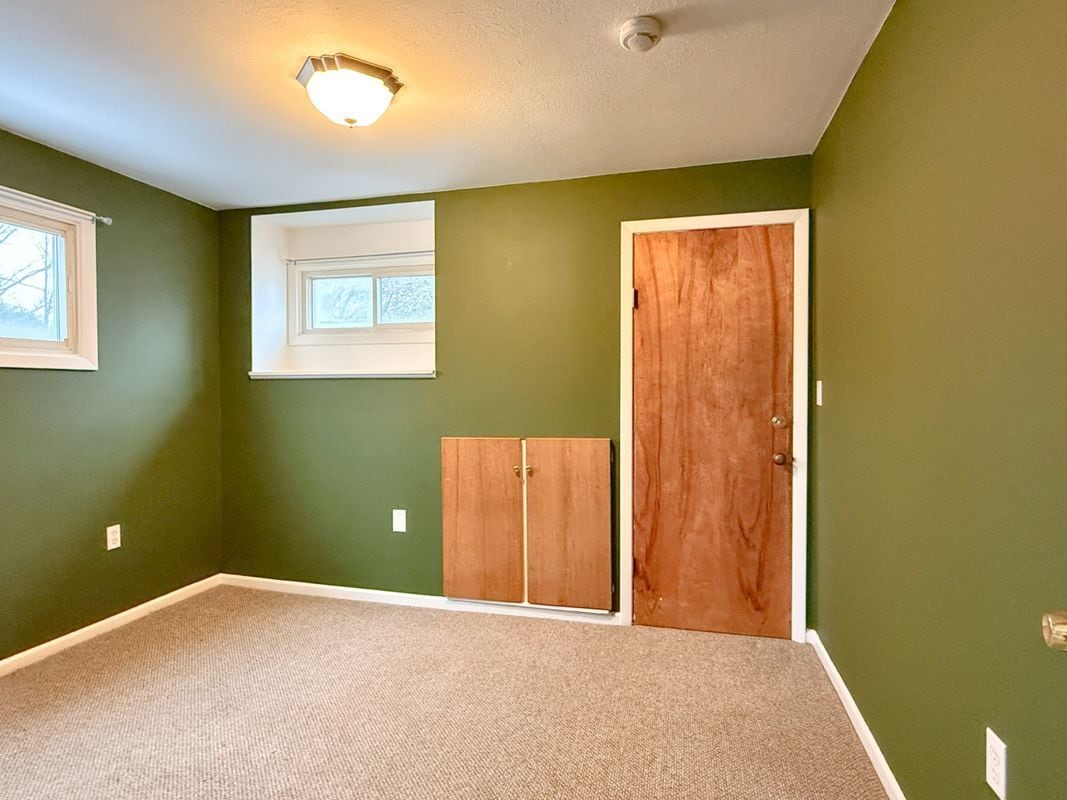 Building Photo - 2653 W Seneca Turnpike