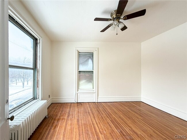 Building Photo - 507 Henry St