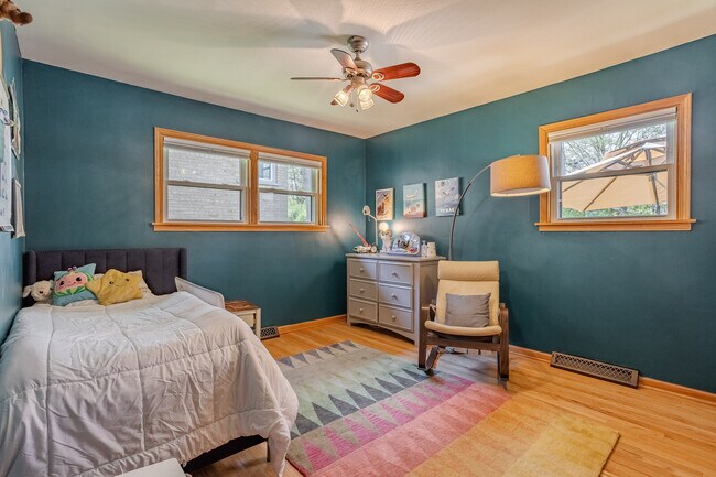 Building Photo - 715 Lamon Ave