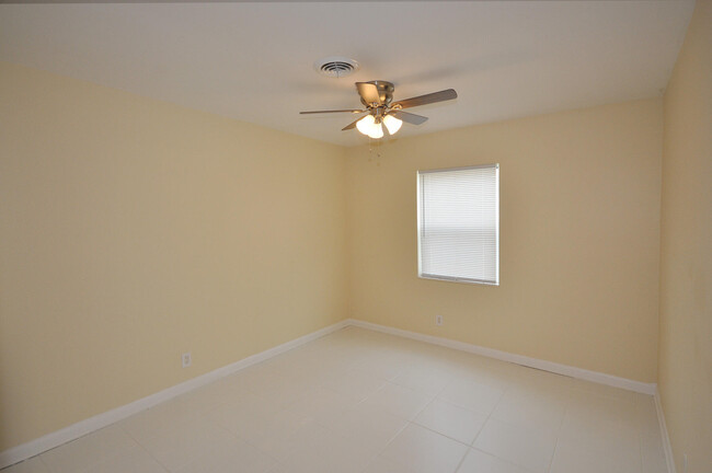 Building Photo - 1531 43rd St