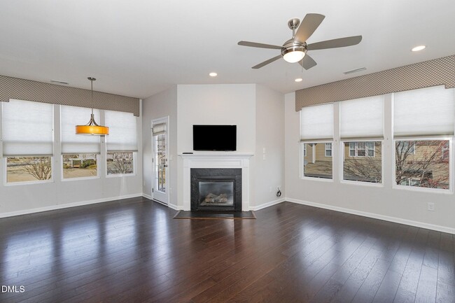 Building Photo - 9142 Falkwood Rd