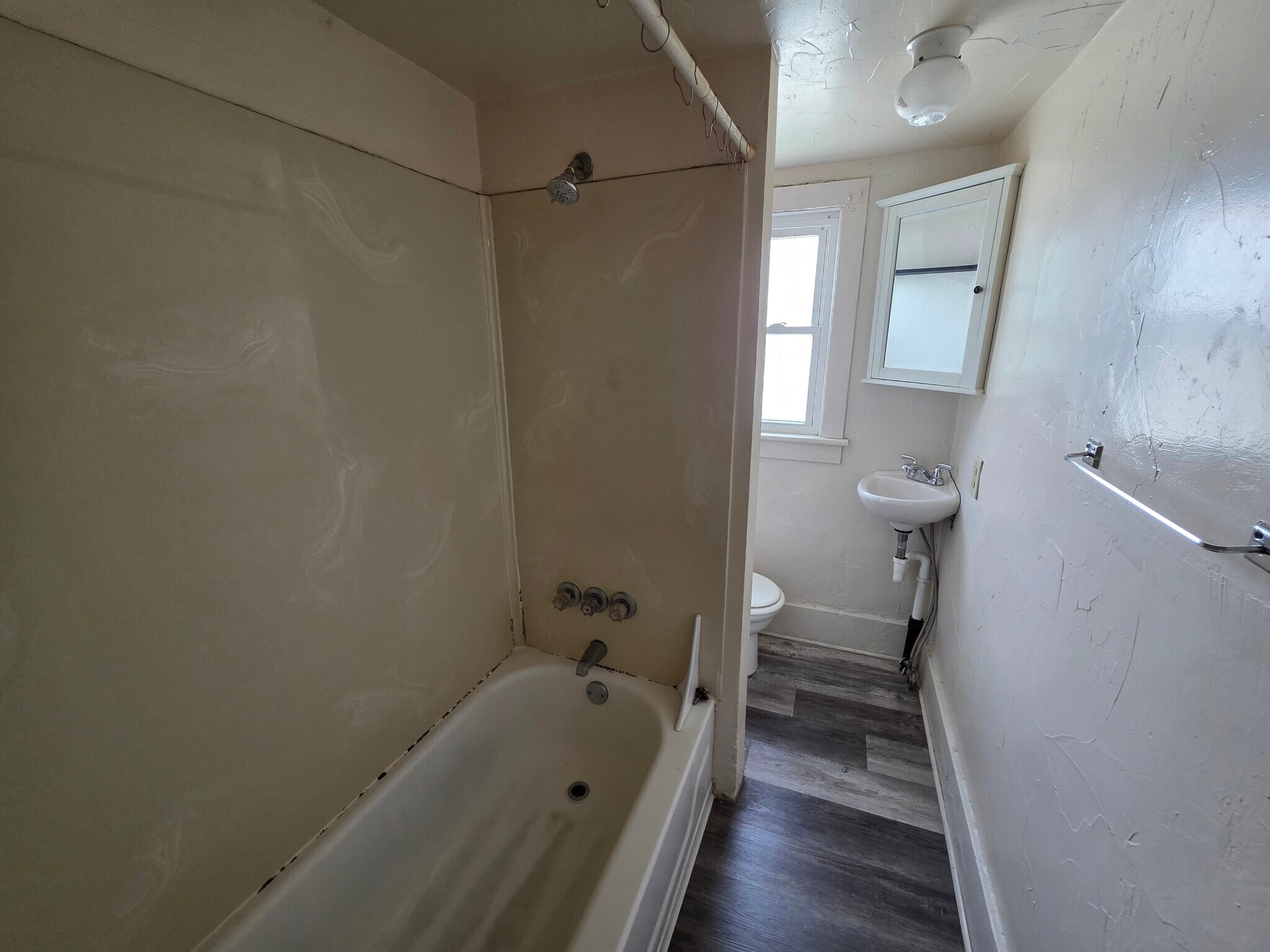 Building Photo - 497 Sumner St