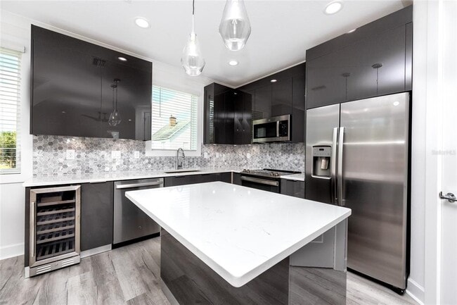 Building Photo - 1520 N Pierce St