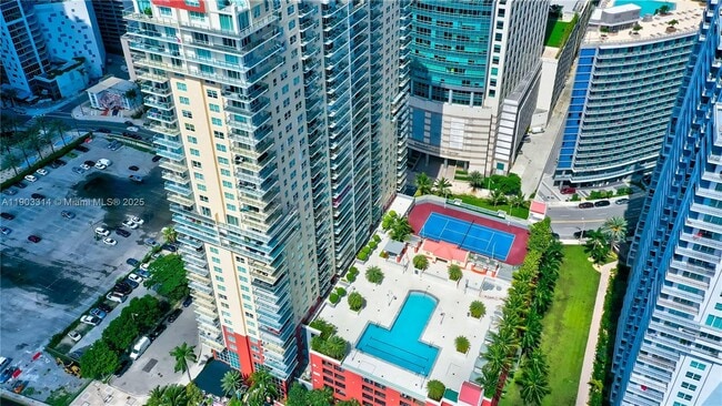 Building Photo - 1155 Brickell Bay Dr