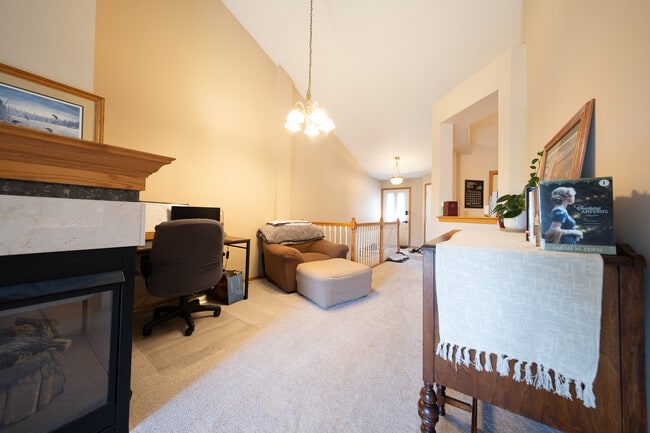 Building Photo - 8772 Coburn Ct