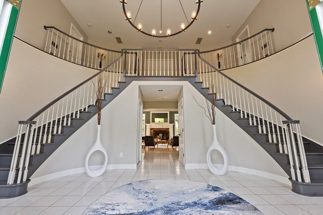 Building Photo - 321 Museum Village Rd