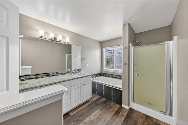 Building Photo - Beautiful NW Meridian Home with Privacy and Community Amenities