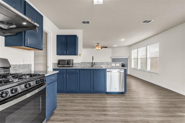 Building Photo - 2320 Shadabury Dr